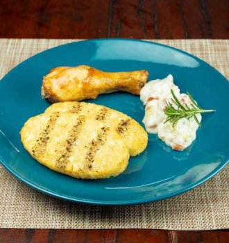  Hash Brown Tradicional Bem Brasil na brasa com maionese e frango assado