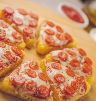 Minipizza longaniza con Hashbrown Bem Brasil