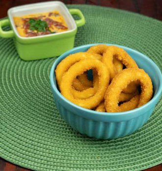 Anéis de Cebola Bem Brasil com cheddar e salaminho