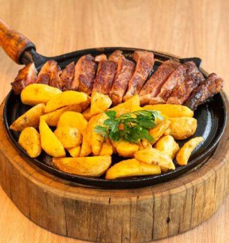 Batata Rústica com Ervas Finas Bem Brasil com fraldinha assada