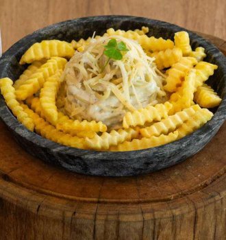 Batata Crinkle Bem Brasil com massa 4 queijos