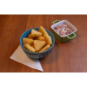 Mini Hashbrown Bem Brasil con requeijo (o queso untable) y mermelada