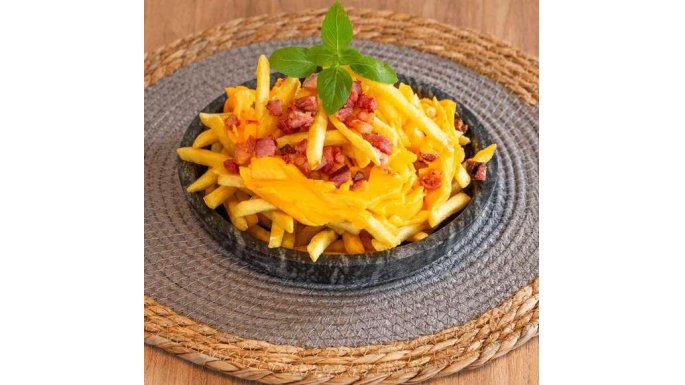 Batata Fast Food Bem Brasi com cheddar e bacon 